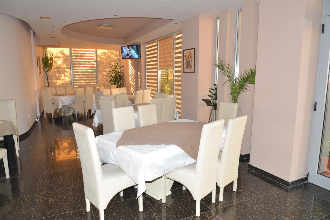 Hotel Konstantin Laplje Selo Экстерьер фото