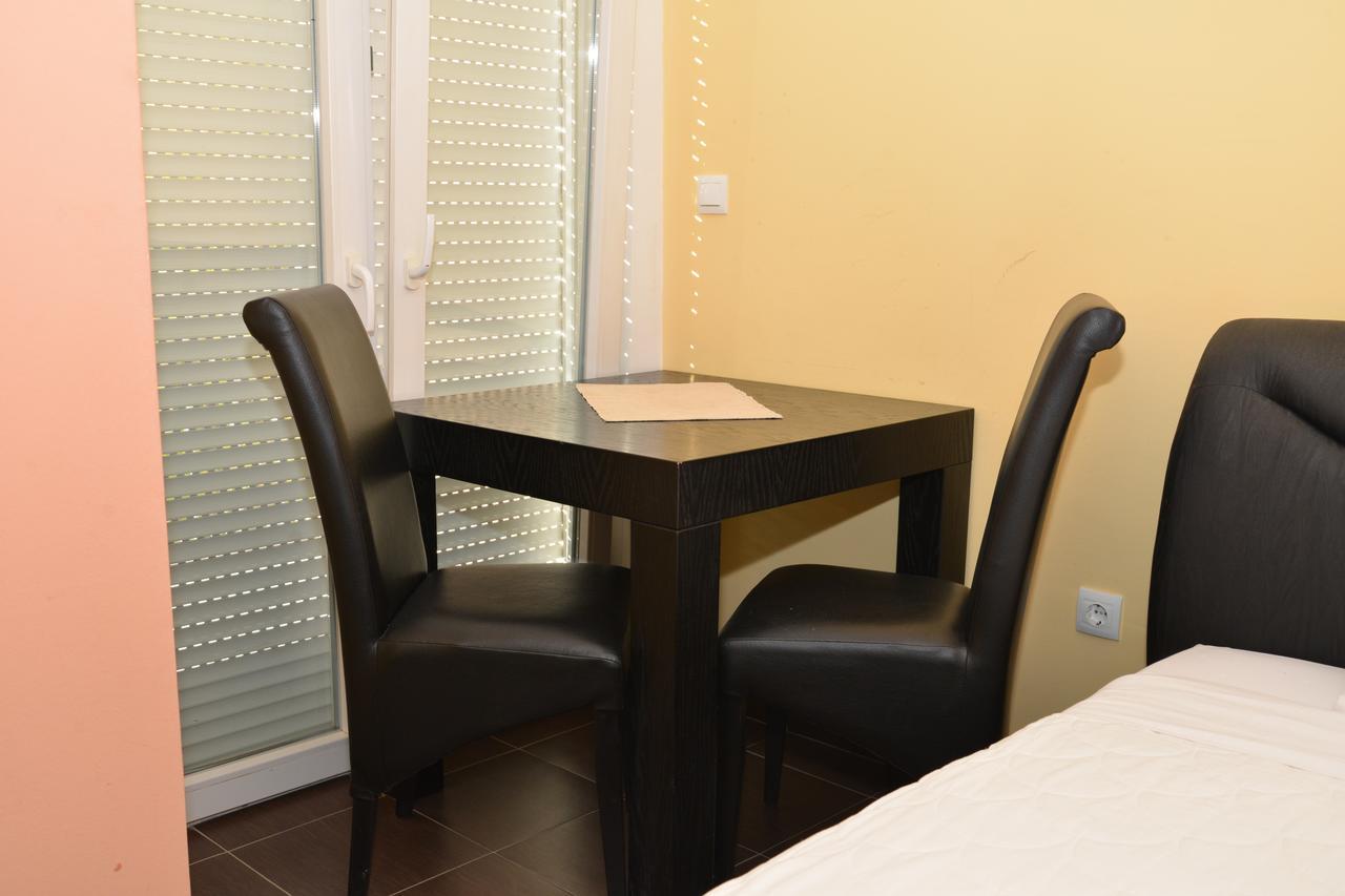 Hotel Konstantin Laplje Selo Экстерьер фото
