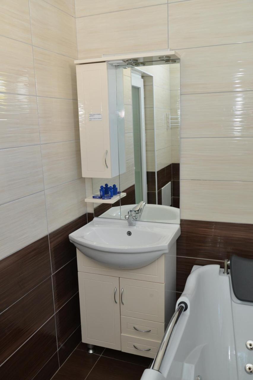 Hotel Konstantin Laplje Selo Экстерьер фото